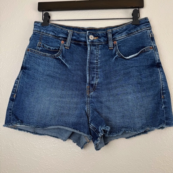 Old Navy Pants - Old Navy higher high rise sky-hi A-line‎ raw hem denim jean shorts dark wash 8